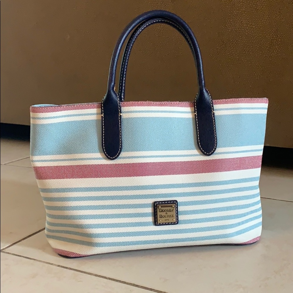 Dooney & Bourke handbag